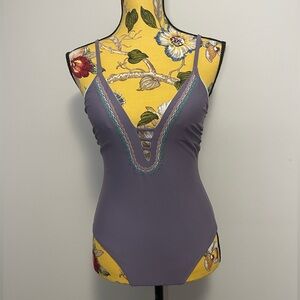 Clothes Mentor One Piece Lavender Swimsuit Size Small